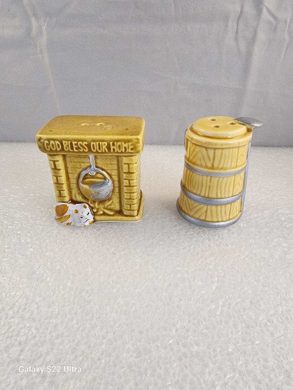 Vtg Enesco "God Bless Our Home" Country Cottage S&P Shakers Japan